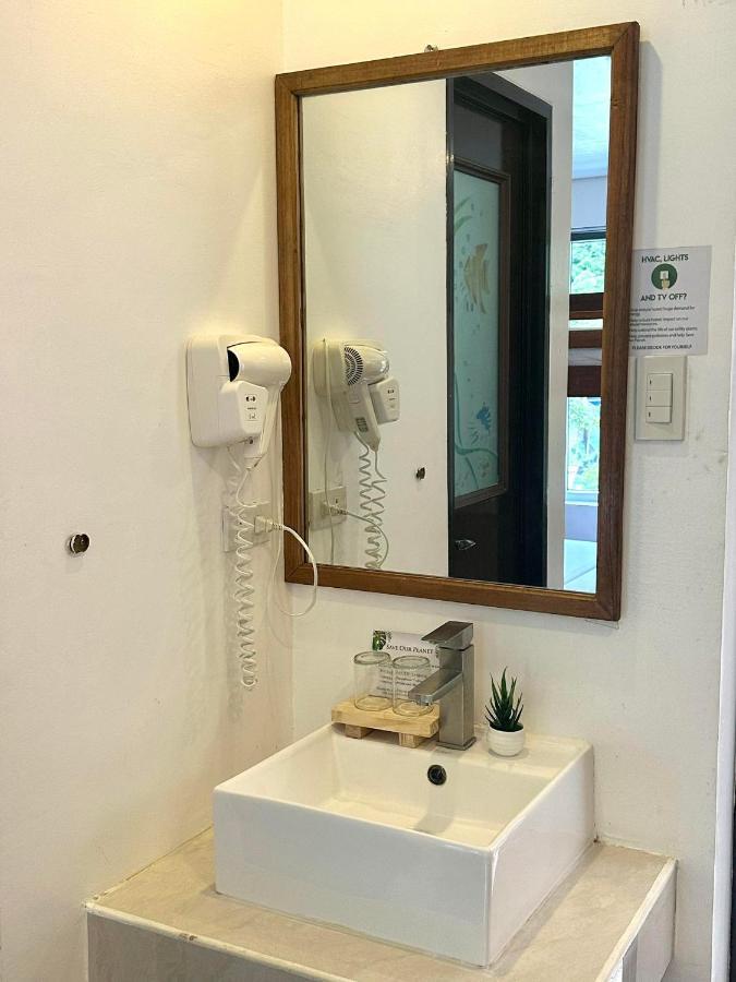 Dengi Inn אל נידו מראה חיצוני תמונה